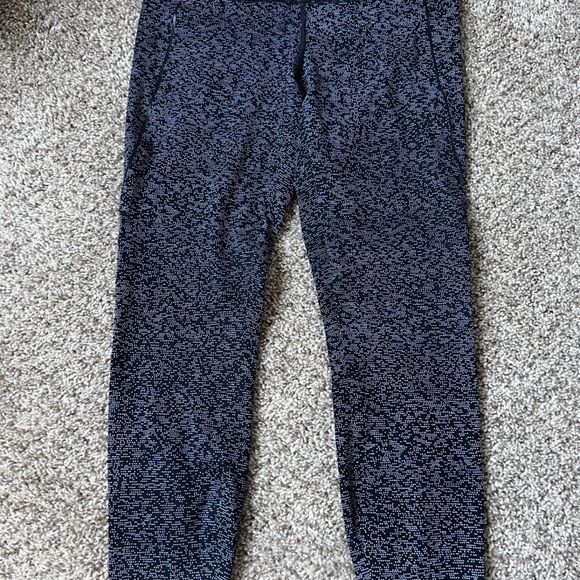 lululemon athletica Pants - Lululemon Quick Pace 7/8 Tight (25") Soundwave White Black